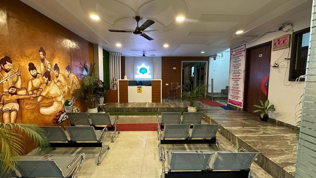 Hotel Aparajita Varanasi Exterior foto