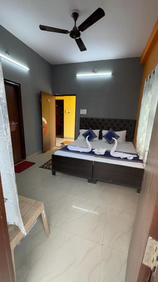 Hotel Aparajita Varanasi Exterior foto